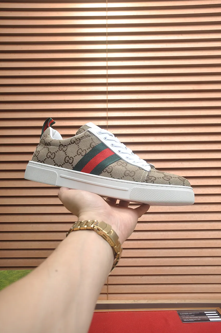 Men's men's shoes💰420💶[GUCCI Gucci] official website 1:1 men's sports shoes are now on the market, using original Gucci fabric + gluten lining, plus the official website original 1:1 comfortable outsole. Fashionable and versatile, super comfortable and breathable. 5 colors available, standard shoe size 38/45 (custom-made sizes 45 are non-refundable)